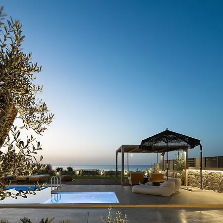 Aya - Coastal Villa, Minimalist Elegance By Etouri