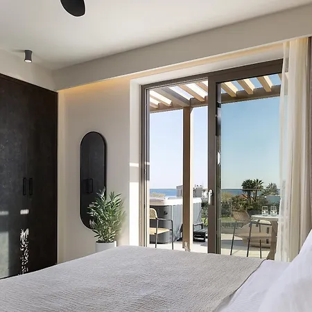 Villa Aya - Coastal Villa, Minimalist Elegance By Etouri Stavromenos (Rethymno)