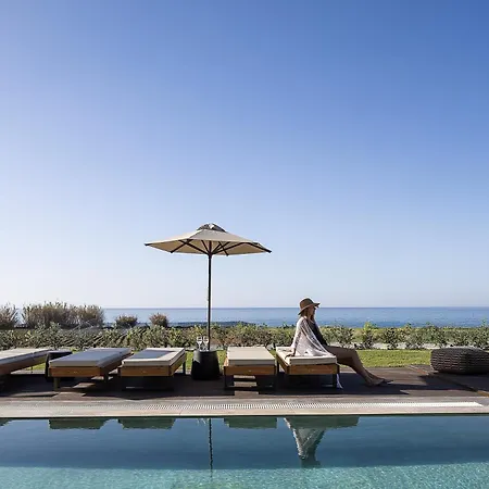 Villa Aya - Coastal Villa, Minimalist Elegance By Etouri *