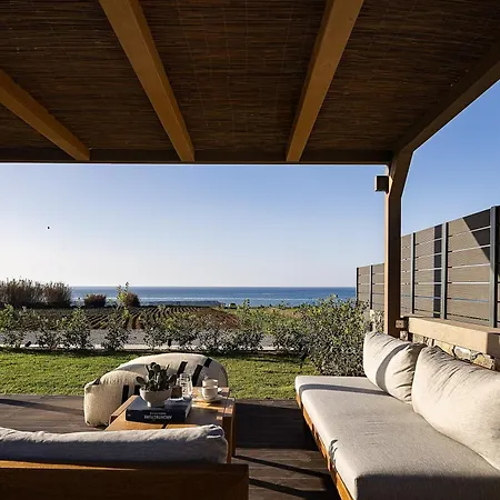 Aya - Coastal Villa, Minimalist Elegance By Etouri Stavromenos (Rethymno)